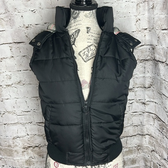 Max Rave Black Puffer Vest w/ Faux Fur Hood Sz M - Picture 2 of 10